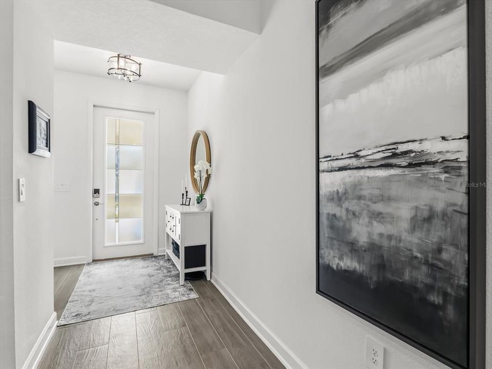 For Sale: $699,900 (4 beds, 2 baths, 2089 Square Feet)