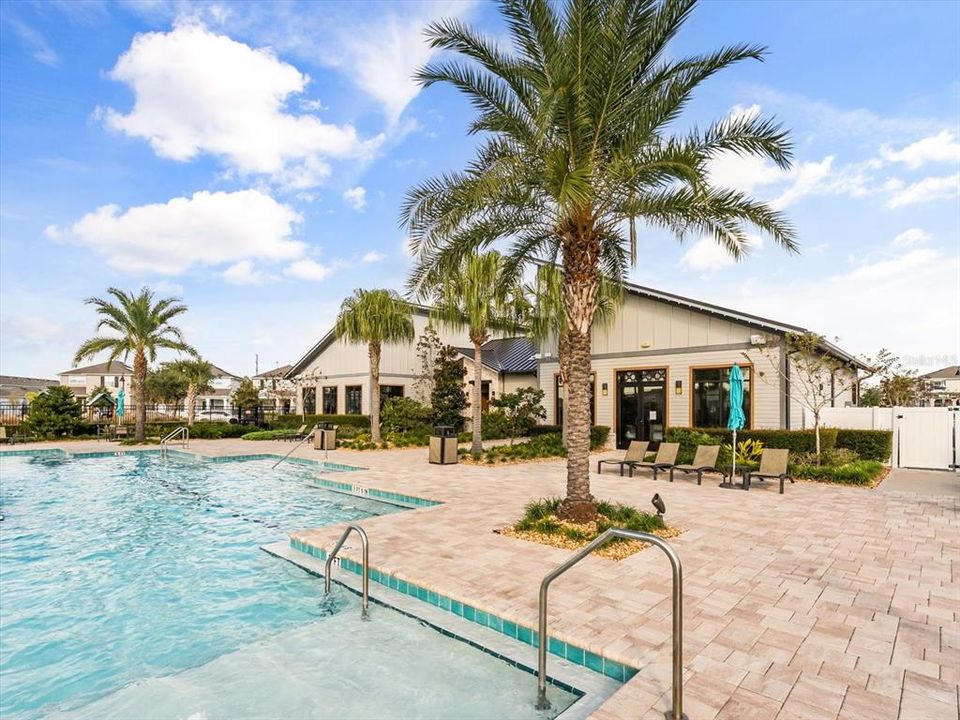 For Sale: $699,900 (4 beds, 2 baths, 2089 Square Feet)