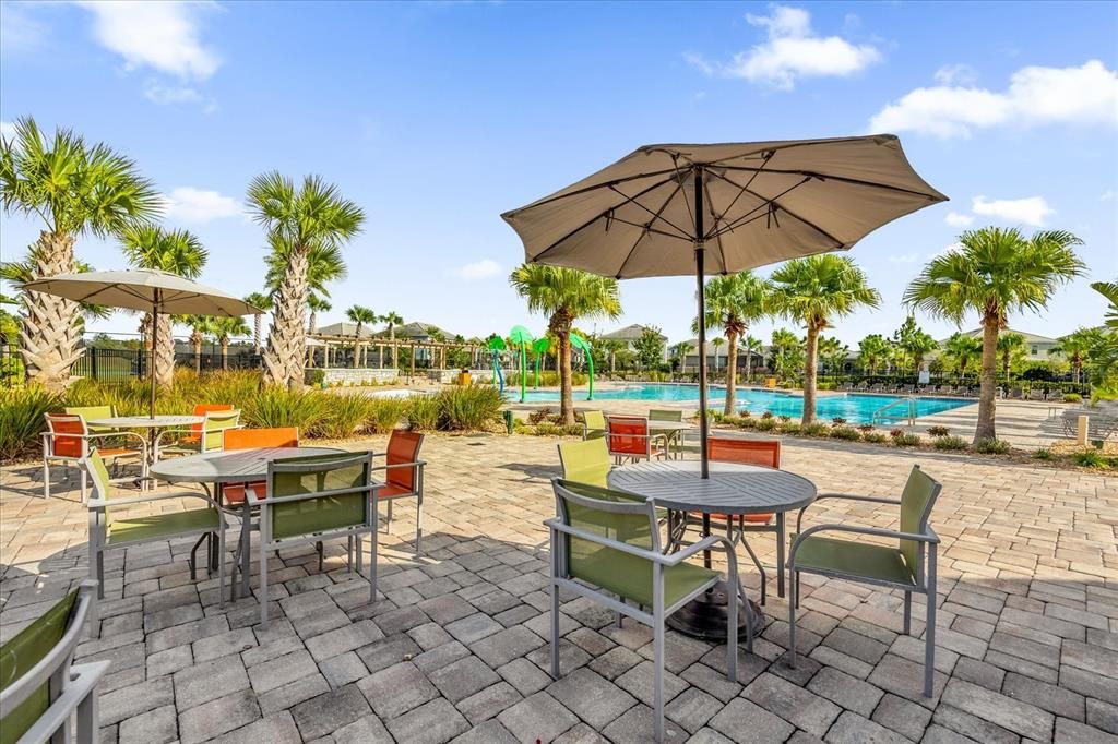 For Sale: $699,900 (4 beds, 2 baths, 2089 Square Feet)