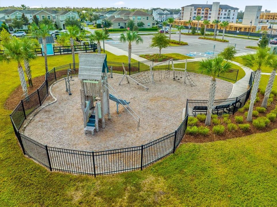 For Sale: $699,900 (4 beds, 2 baths, 2089 Square Feet)