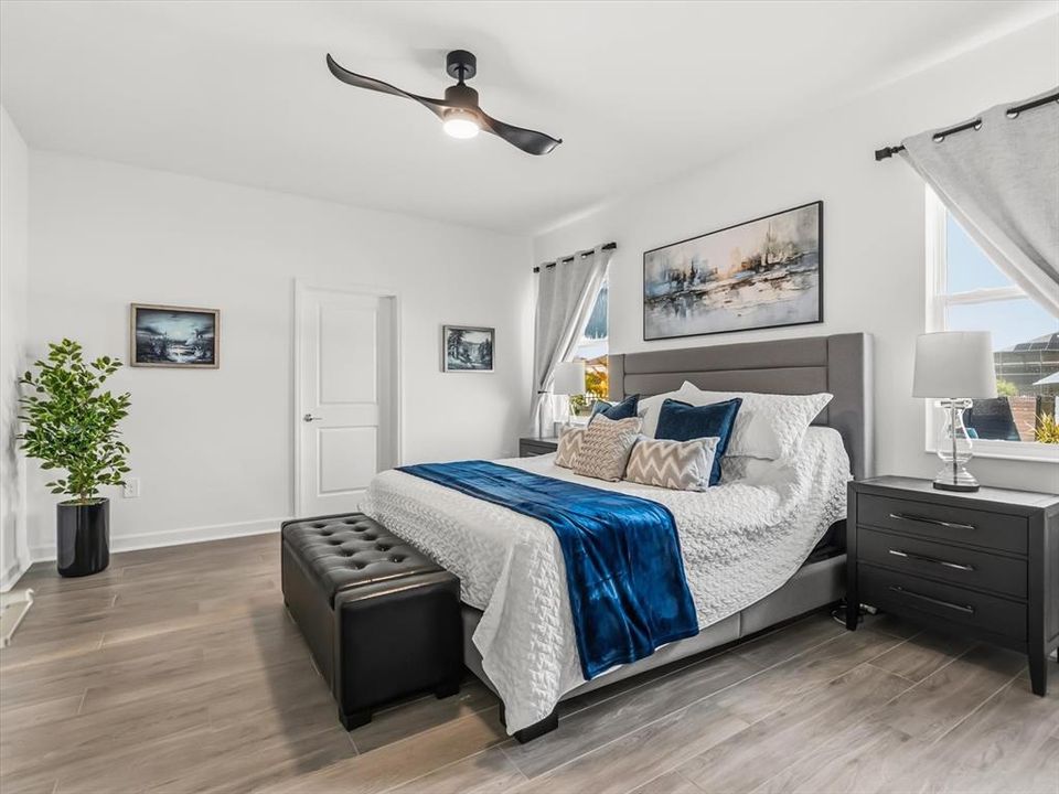 For Sale: $699,900 (4 beds, 2 baths, 2089 Square Feet)