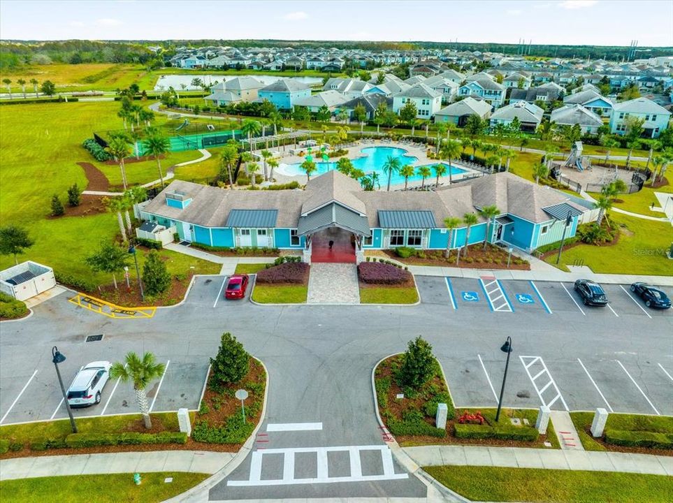 For Sale: $699,900 (4 beds, 2 baths, 2089 Square Feet)