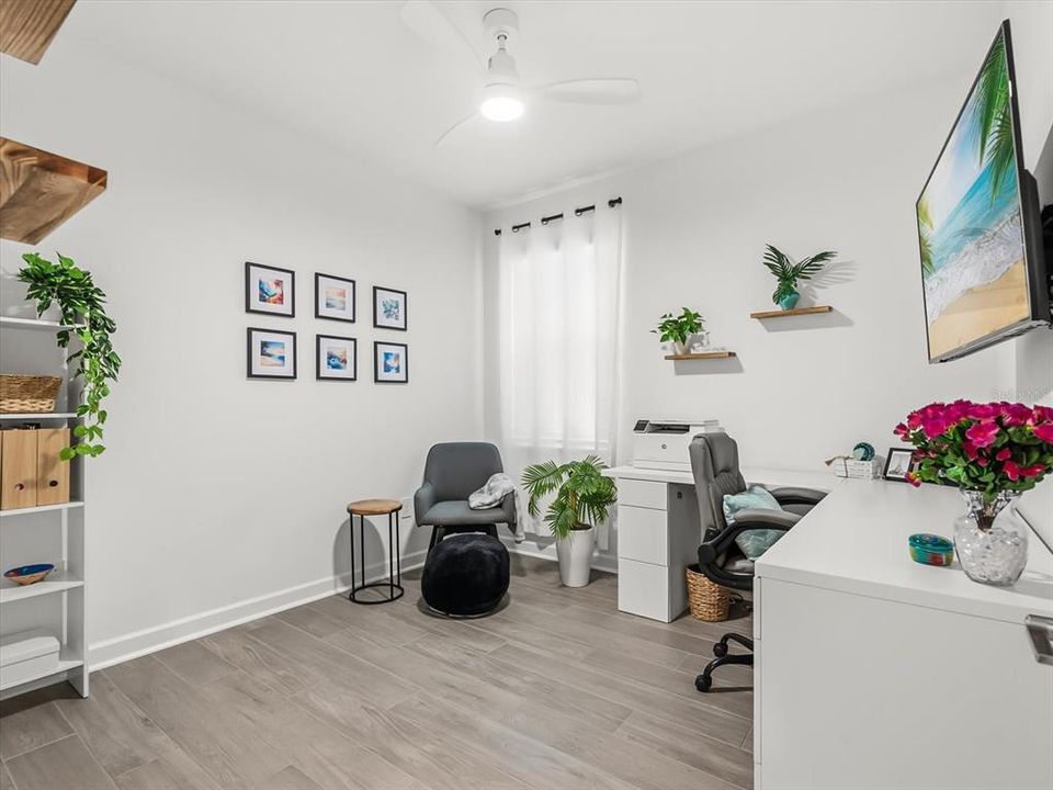 For Sale: $699,900 (4 beds, 2 baths, 2089 Square Feet)