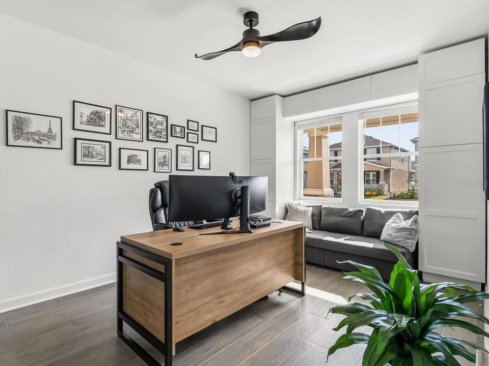 For Sale: $699,900 (4 beds, 2 baths, 2089 Square Feet)