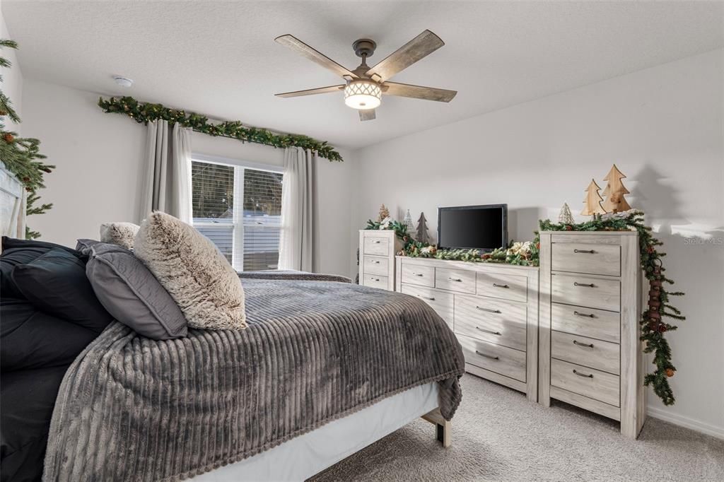 For Sale: $334,900 (4 beds, 2 baths, 1867 Square Feet)