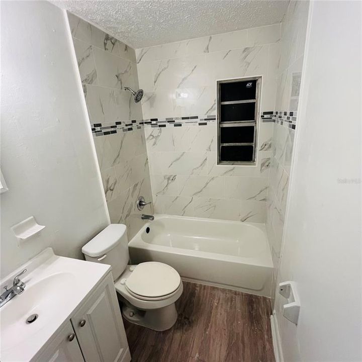 В аренду: $1,895 (3 спален, 1 ванн, 1050 Квадратных фут)