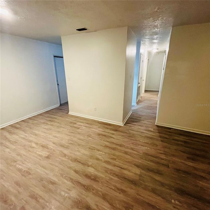 В аренду: $1,895 (3 спален, 1 ванн, 1050 Квадратных фут)