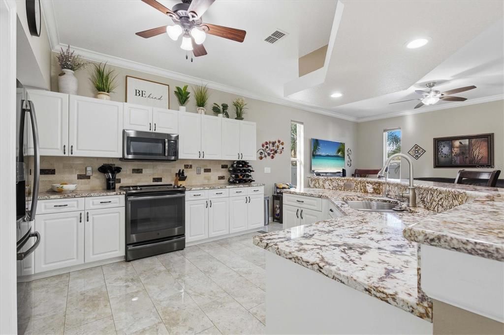 En Venta: $395,000 (3 camas, 2 baños, 1600 Pies cuadrados)