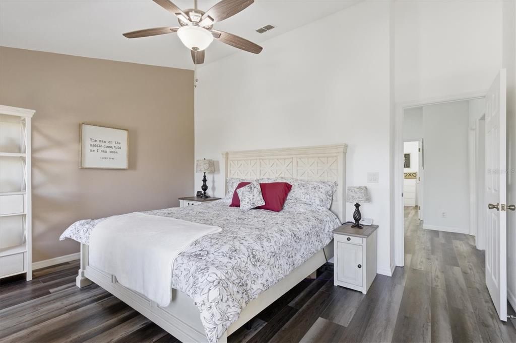 En Venta: $395,000 (3 camas, 2 baños, 1600 Pies cuadrados)