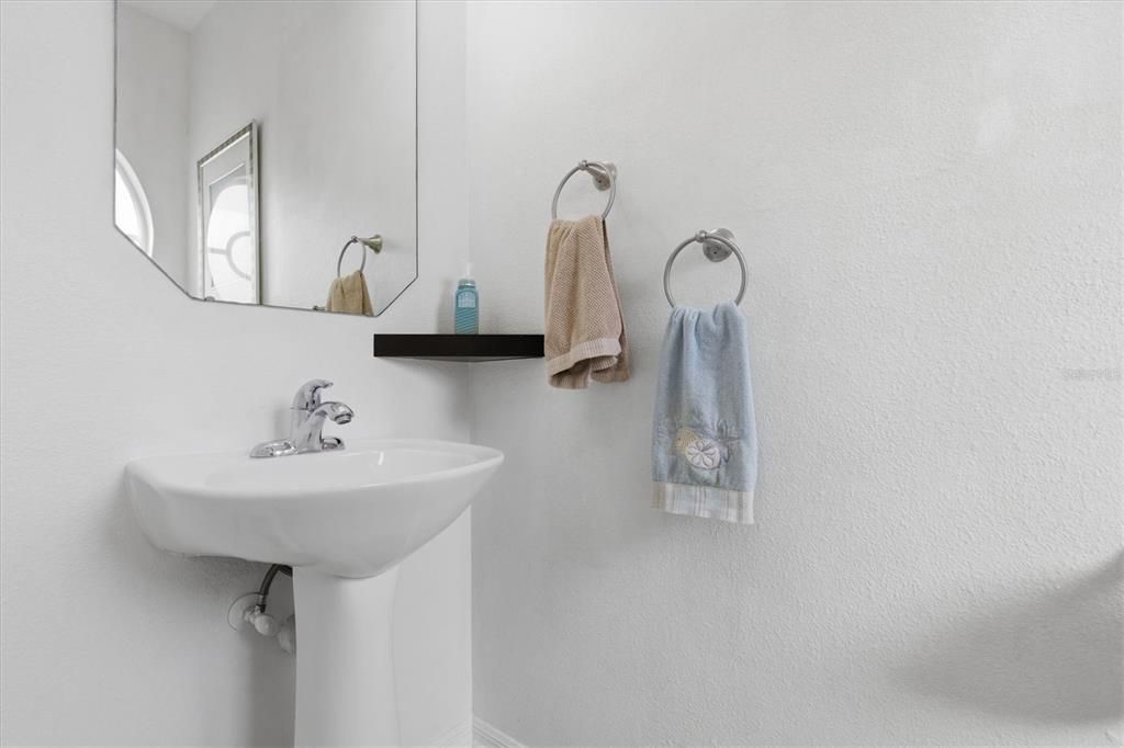 En Venta: $395,000 (3 camas, 2 baños, 1600 Pies cuadrados)