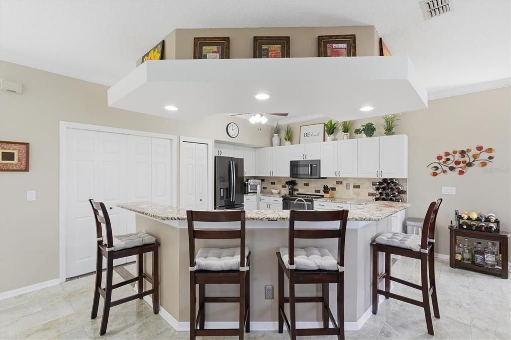 En Venta: $395,000 (3 camas, 2 baños, 1600 Pies cuadrados)