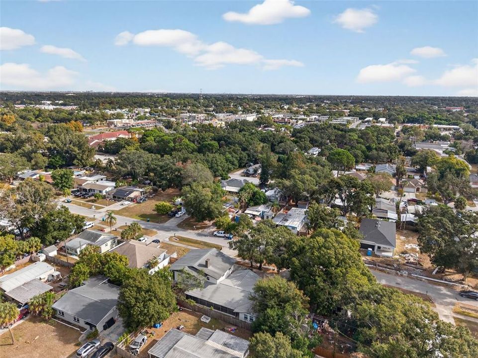 For Rent: $2,000 (2 beds, 1 baths, 800 Square Feet)