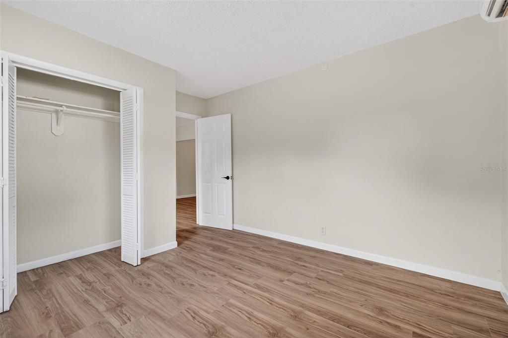 For Rent: $2,000 (2 beds, 1 baths, 800 Square Feet)