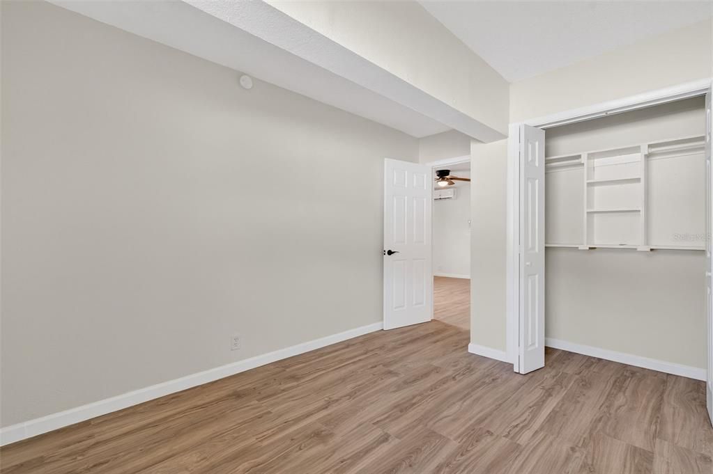 For Rent: $2,000 (2 beds, 1 baths, 800 Square Feet)