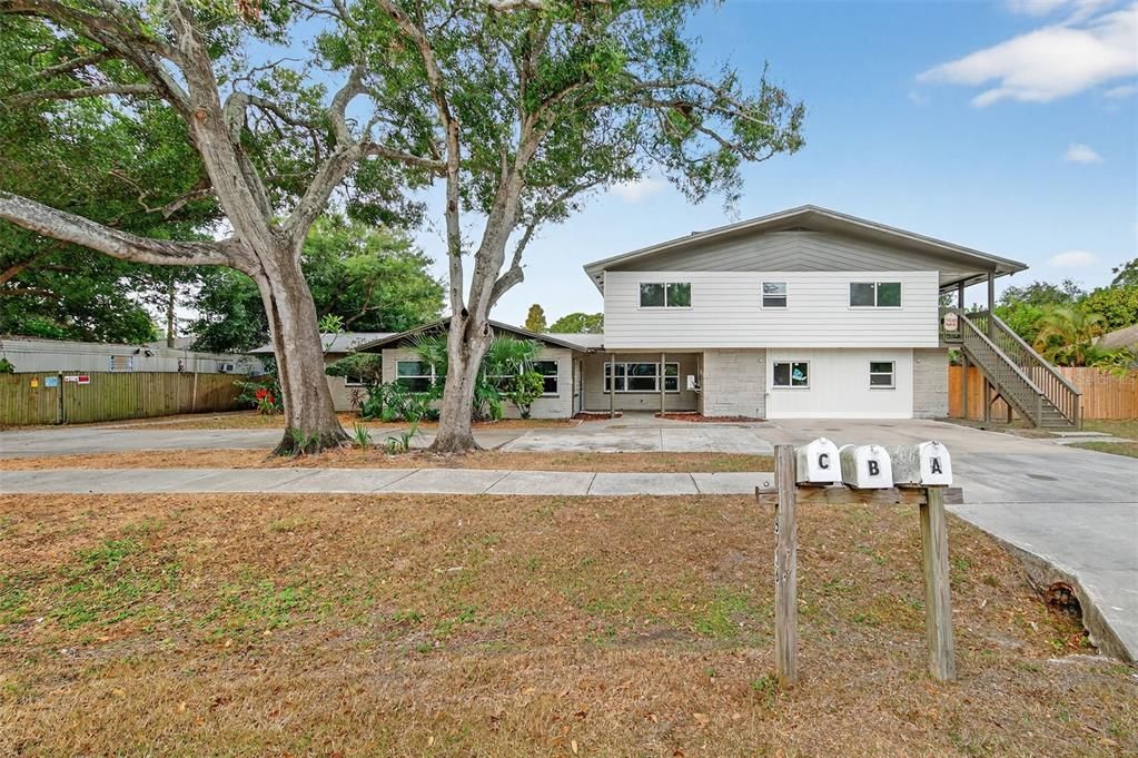 For Rent: $2,000 (2 beds, 1 baths, 800 Square Feet)