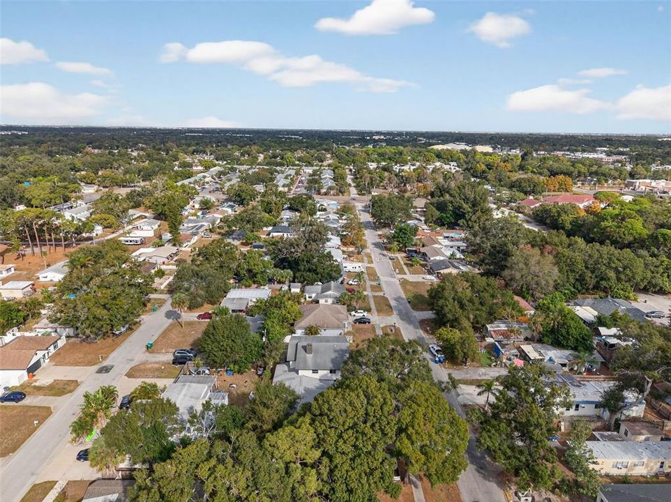 For Rent: $2,000 (2 beds, 1 baths, 800 Square Feet)