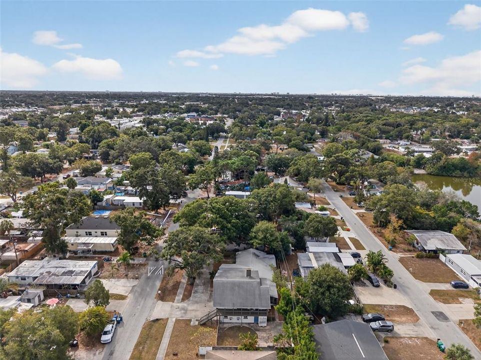 For Rent: $2,000 (2 beds, 1 baths, 800 Square Feet)