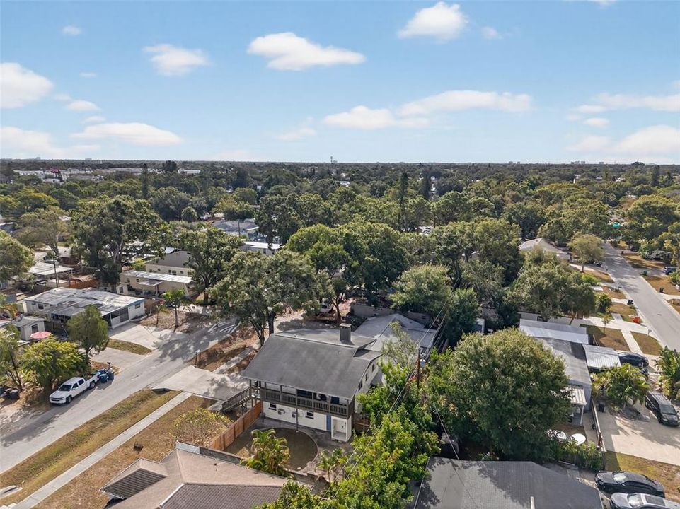 For Rent: $2,000 (2 beds, 1 baths, 800 Square Feet)