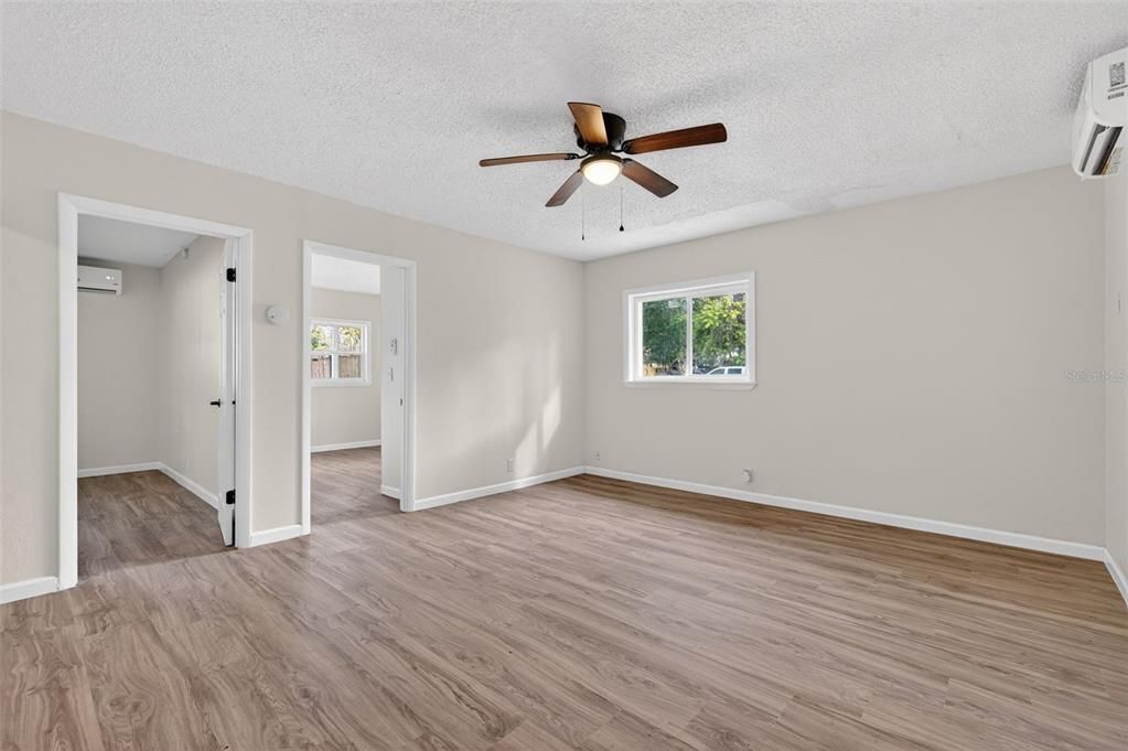 For Rent: $2,000 (2 beds, 1 baths, 800 Square Feet)