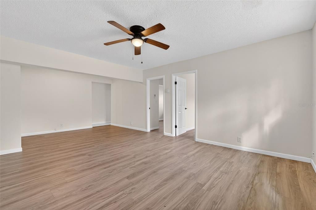 For Rent: $2,000 (2 beds, 1 baths, 800 Square Feet)