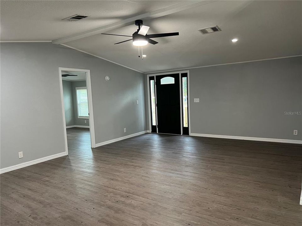 En Venta: $229,900 (3 camas, 2 baños, 1616 Pies cuadrados)