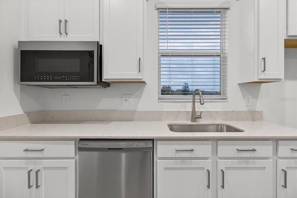 В аренду: $1,450 (1 спален, 1 ванн, 824 Квадратных фут)