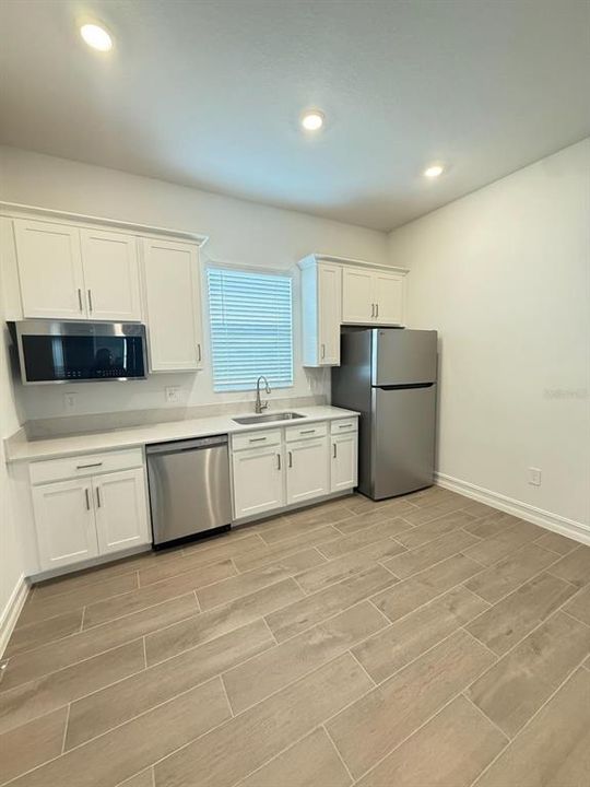 В аренду: $1,450 (1 спален, 1 ванн, 824 Квадратных фут)