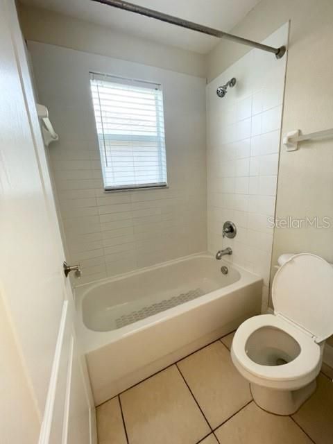 出租: $2,875 (5 贝兹, 3 浴室, 2750 平方英尺)