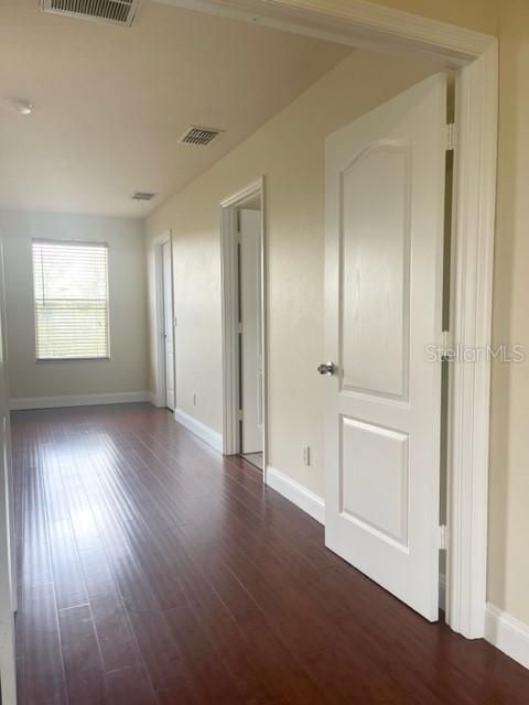 出租: $2,875 (5 贝兹, 3 浴室, 2750 平方英尺)