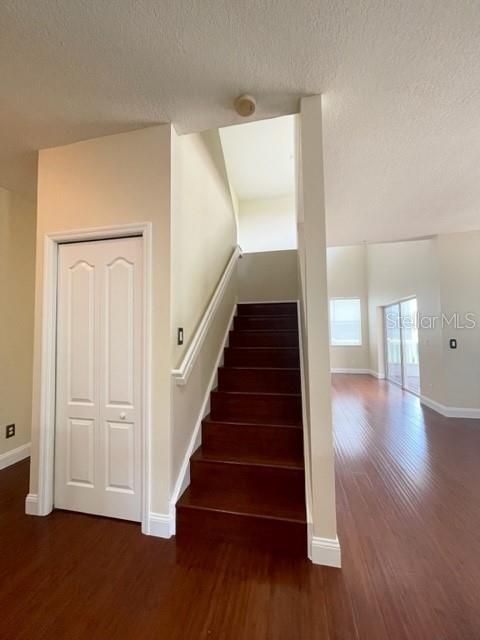 出租: $2,875 (5 贝兹, 3 浴室, 2750 平方英尺)