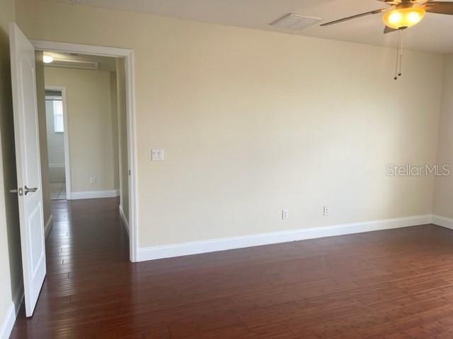 出租: $2,875 (5 贝兹, 3 浴室, 2750 平方英尺)