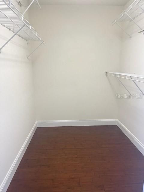 出租: $2,875 (5 贝兹, 3 浴室, 2750 平方英尺)