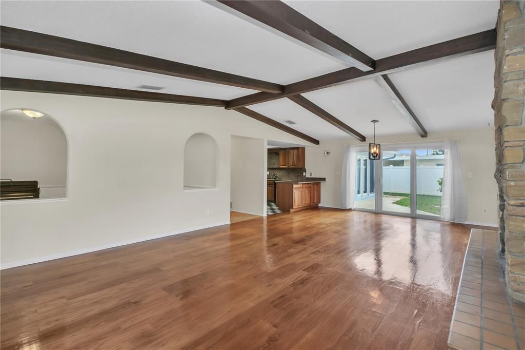 For Sale: $925,000 (3 beds, 2 baths, 2020 Square Feet)