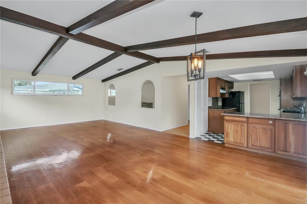 For Sale: $925,000 (3 beds, 2 baths, 2020 Square Feet)