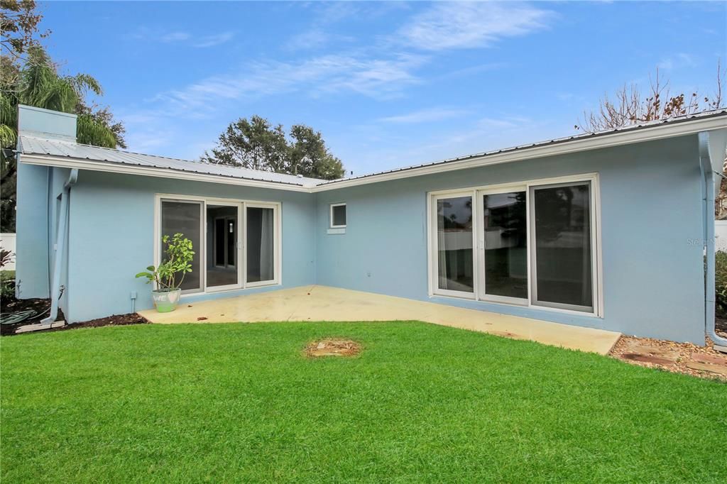 For Sale: $925,000 (3 beds, 2 baths, 2020 Square Feet)