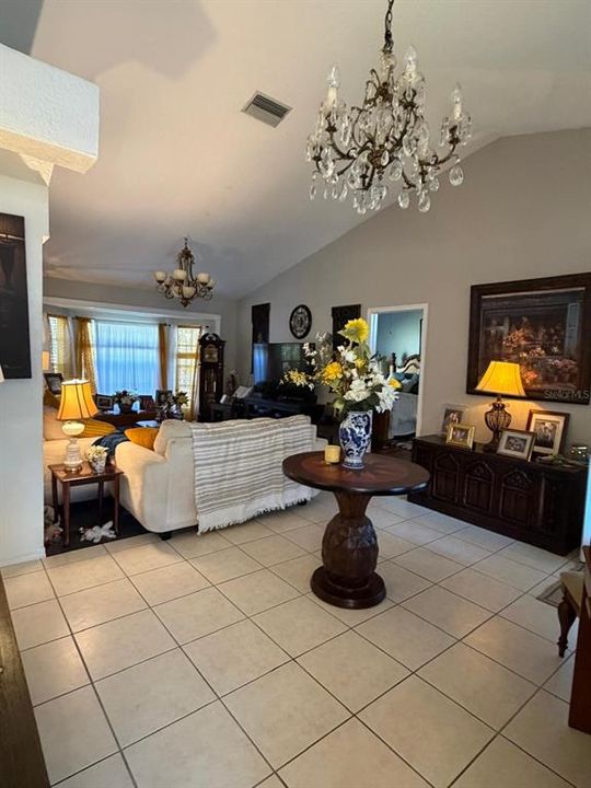 待售: $360,000 (3 贝兹, 2 浴室, 1664 平方英尺)