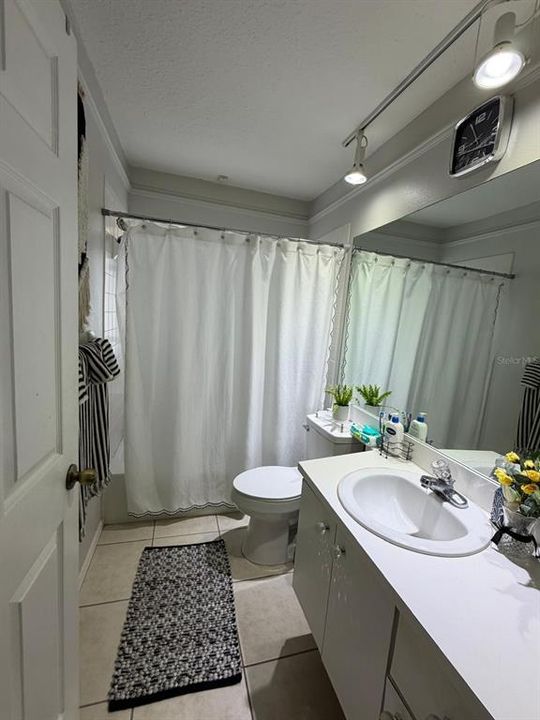 待售: $360,000 (3 贝兹, 2 浴室, 1664 平方英尺)