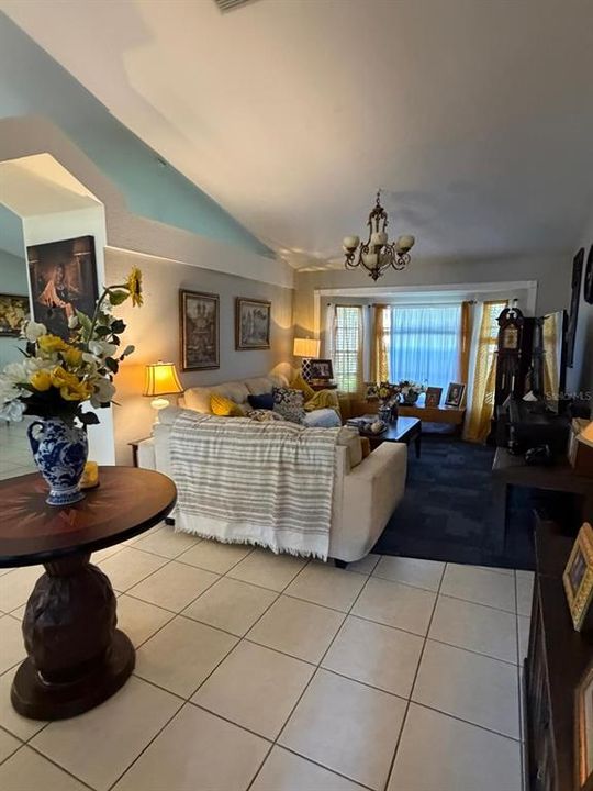 待售: $360,000 (3 贝兹, 2 浴室, 1664 平方英尺)