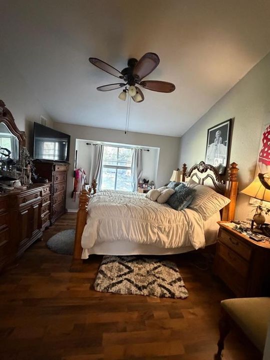 待售: $360,000 (3 贝兹, 2 浴室, 1664 平方英尺)