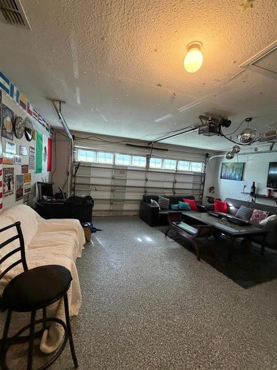 待售: $360,000 (3 贝兹, 2 浴室, 1664 平方英尺)