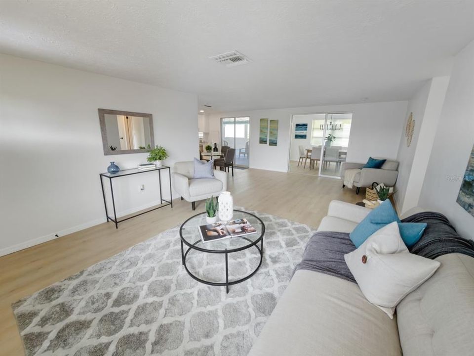 For Sale: $219,000 (2 beds, 1 baths, 1088 Square Feet)