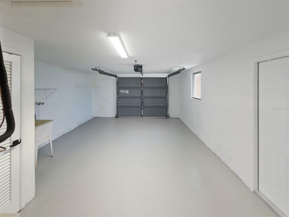 For Sale: $219,000 (2 beds, 1 baths, 1088 Square Feet)