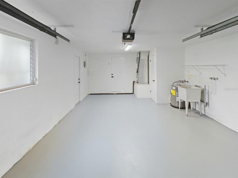 For Sale: $219,000 (2 beds, 1 baths, 1088 Square Feet)