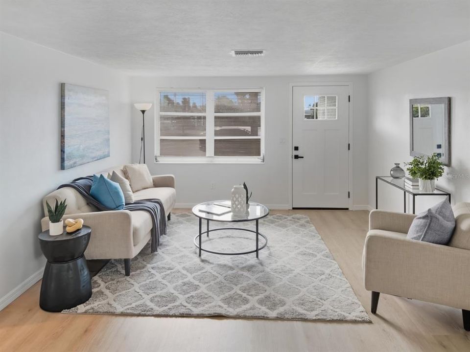 For Sale: $219,000 (2 beds, 1 baths, 1088 Square Feet)