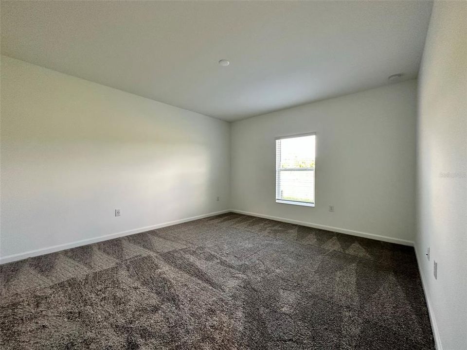 В аренду: $2,050 (3 спален, 2 ванн, 1560 Квадратных фут)