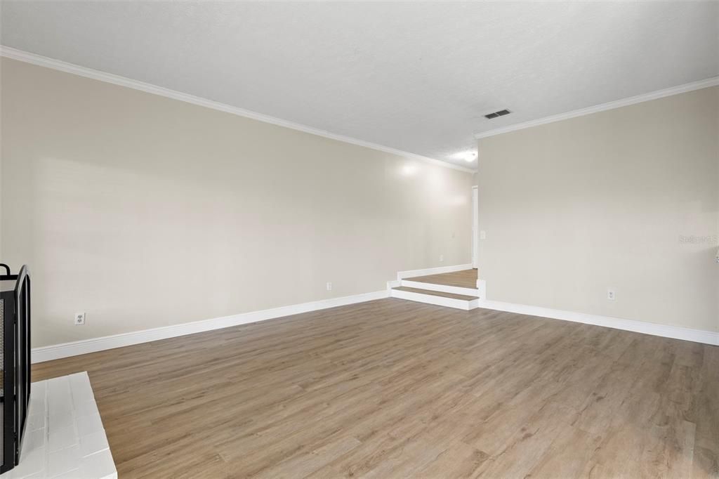 待售: $234,900 (2 贝兹, 2 浴室, 1058 平方英尺)