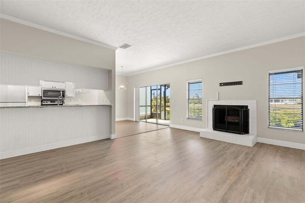 待售: $234,900 (2 贝兹, 2 浴室, 1058 平方英尺)