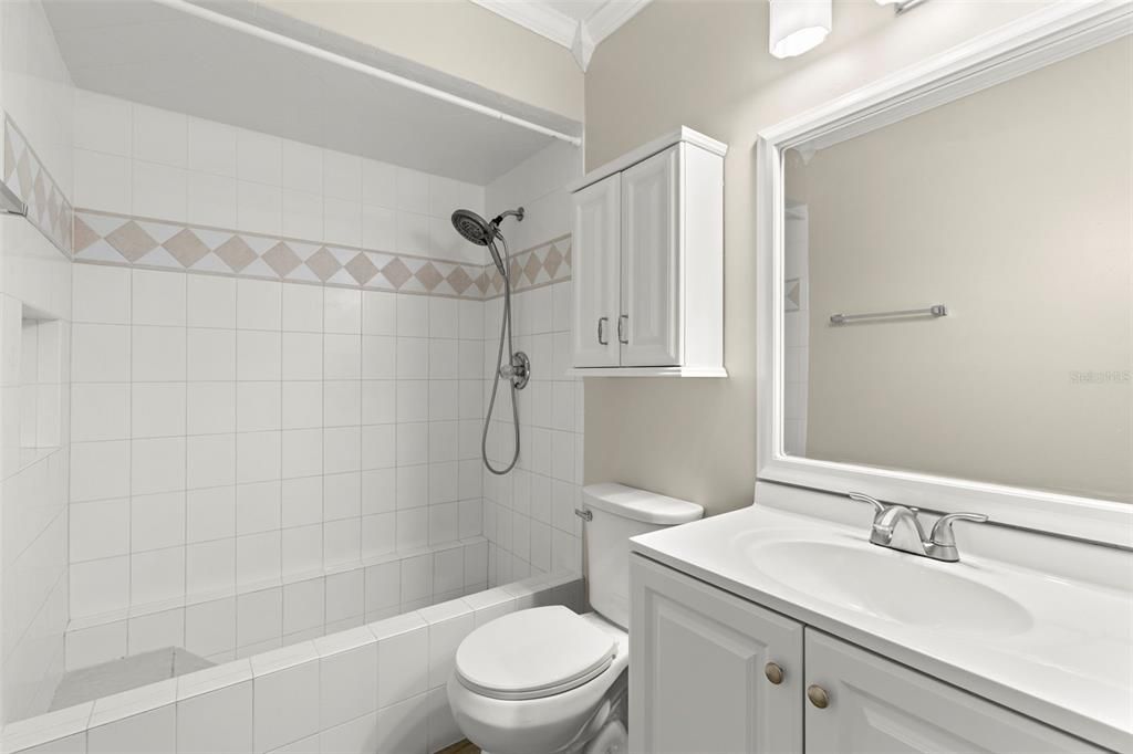 待售: $234,900 (2 贝兹, 2 浴室, 1058 平方英尺)