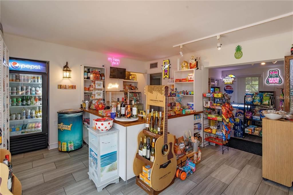 На продажу: $1,699,900 (1 спален, 2 ванн, 2500 Квадратных фут)