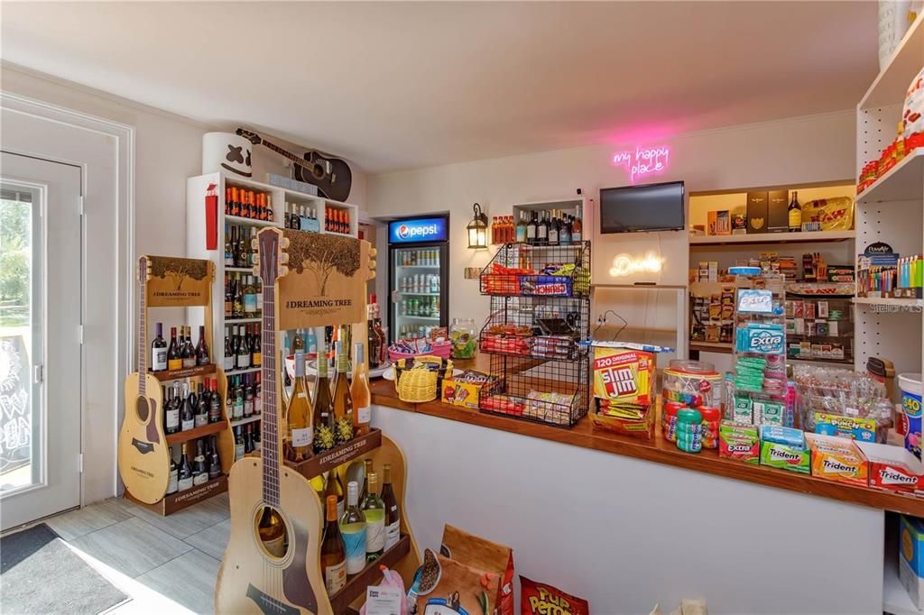 На продажу: $1,699,900 (1 спален, 2 ванн, 2500 Квадратных фут)